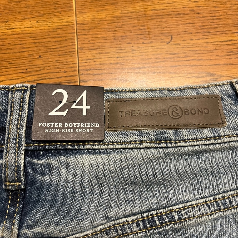 Treasure & Bond Denim Shorts - Picture 4 of 4